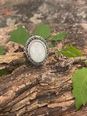 Rainbow Moonstone 925 Sterling Silver Ring